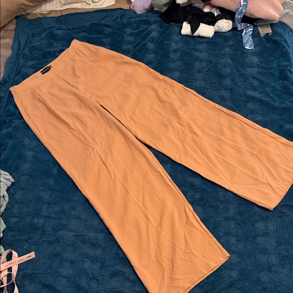 NWOT Tall Wide Leg pant